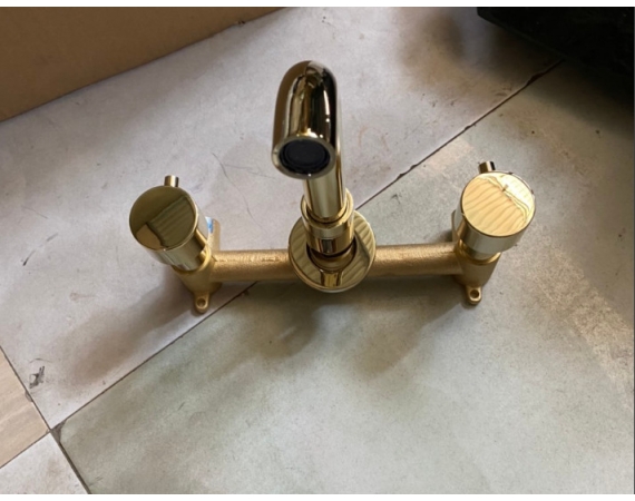 Vòi chậu lavabo âm tường màu vàng HD886G